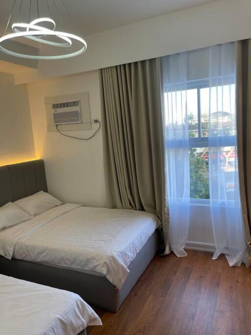 Idcs Place At Westjonesresidences Fuente *